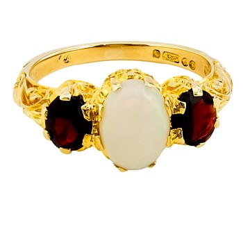 9ct gold Opal / Garnet 3 stone Ring size L